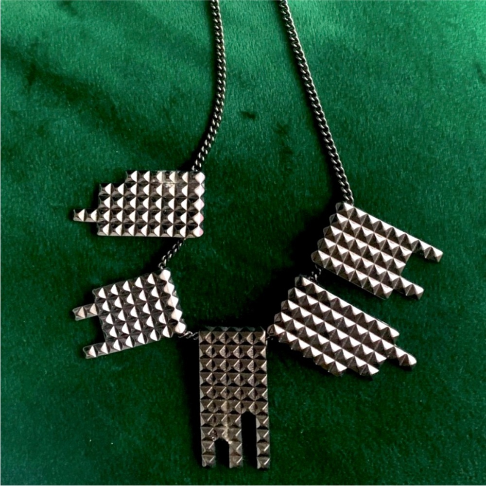 Avant Garde Geometric Silver Necklace.